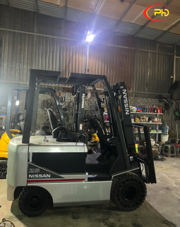 Xe nâng điện ngồi lái 2,5 tấn