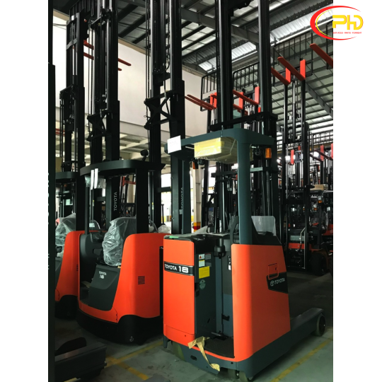 Xe nâng đứng lái 1,8 tấn