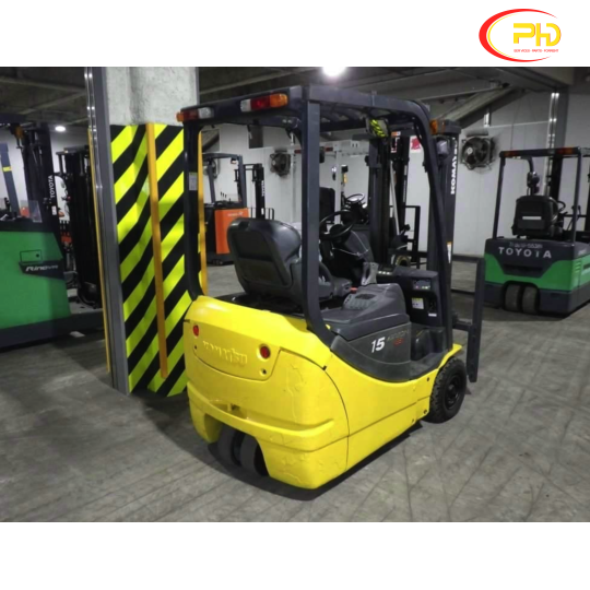 Xe nâng ngồi lái 1,5 tấn