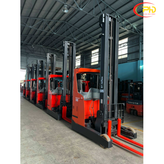Xe nâng Ngồi lái 2 tấn
