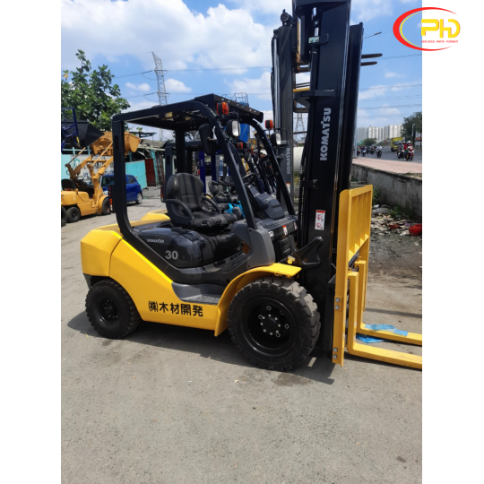 Xe nâng ngồi lái komatsu 3 tấn