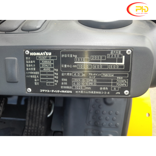 Xe nâng ngồi lái komatsu 3 tấn