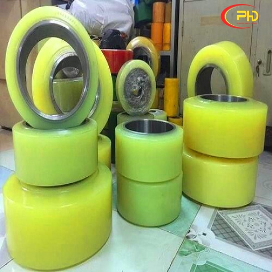 Bánh PU Xe Nâng Điện 