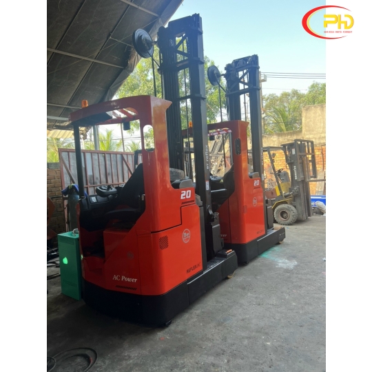 Xe Nâng Hàng Reach Truck Hiệu BT 