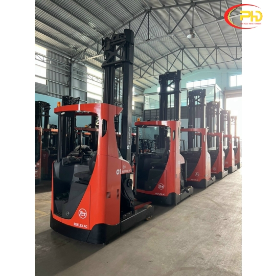 Xe Nâng Hàng Reach Truck Hiệu BT 